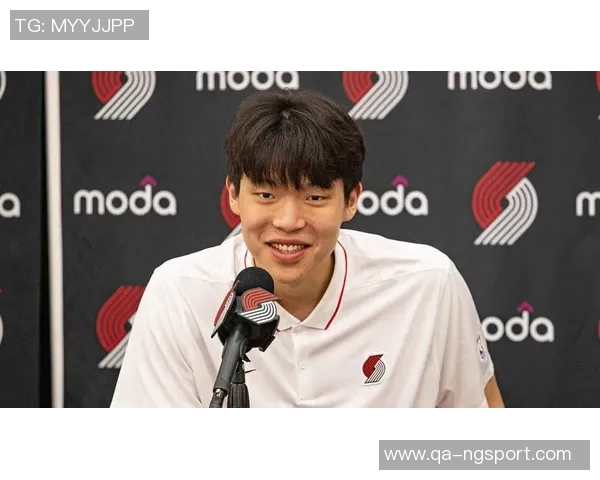 翻译谈杨瀚森：新秀应迎难而上努力追赶前辈与大哥的脚步