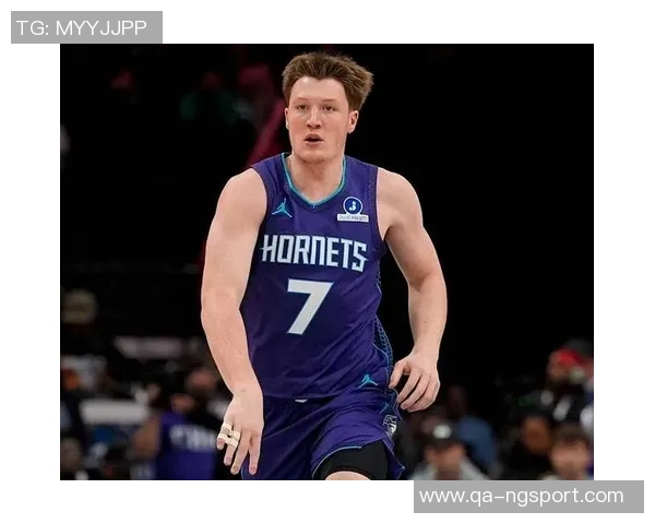 克尼佩尔三分球命中率高达533成为出手30次球员中的最佳射手